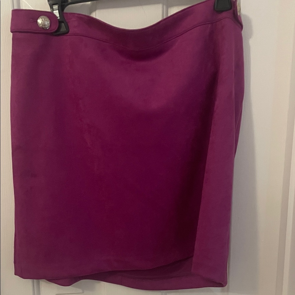White House Black Market Fuchsia Mini Skirt